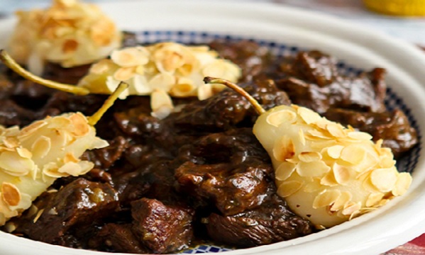 Tajine d'agneau aux poires caramélisées